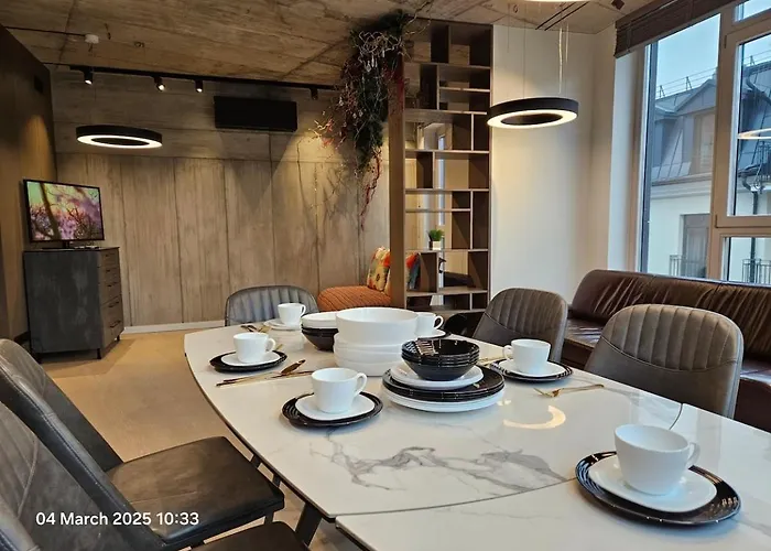 Happy Inn Vip Lounge, Self Check-In, Parking